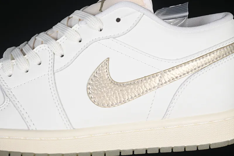 All Categories Air Jordan Jordan Series Basketball Shoes Air Jordan 1 Low Air Jordan 1 Low AJ1 Joe 1 Meter Platinum Retro Culture Leisure Sports Shoes HV5157-100